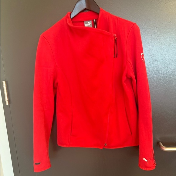 Puma X Ferrari M zip up neoprene like feel Women's Bold Red Bomber Jacket EUC - Picture 2 of 15